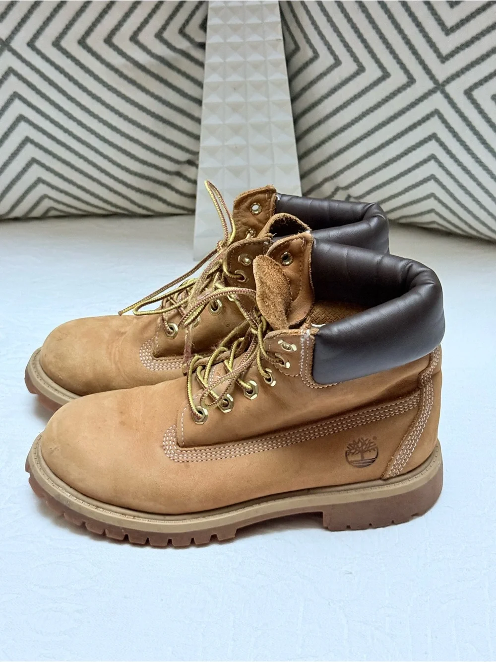 Timberland Wheat/Tan Kids' Lace-Up Work Boots with Dark Collar